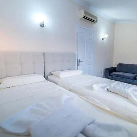 Daire Seaside Residence, Holly, 3 Yatak Odalı , 6 Kişilik Denize Sıfır, Ortak Havuzlu Lüks
