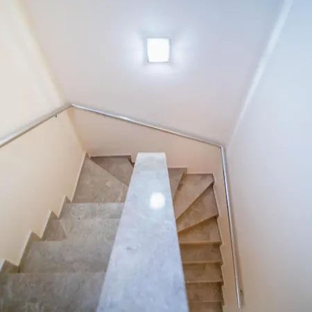 Seaside Residence, Holly, 3 Yatak Odalı , 6 Kişilik Denize Sıfır, Ortak Havuzlu Lüks Daire Fethiye