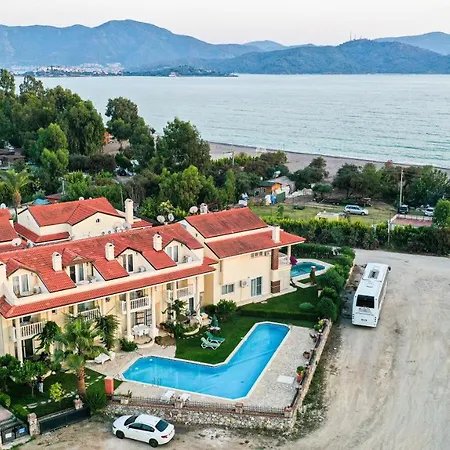 Seaside Residence, Holly, 3 Yatak Odalı , 6 Kişilik Denize Sıfır, Ortak Havuzlu Lüks * Fethiye