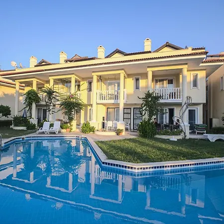 Daire Seaside Residence, Holly, 3 Yatak Odalı , 6 Kişilik Denize Sıfır, Ortak Havuzlu Lüks Fethiye