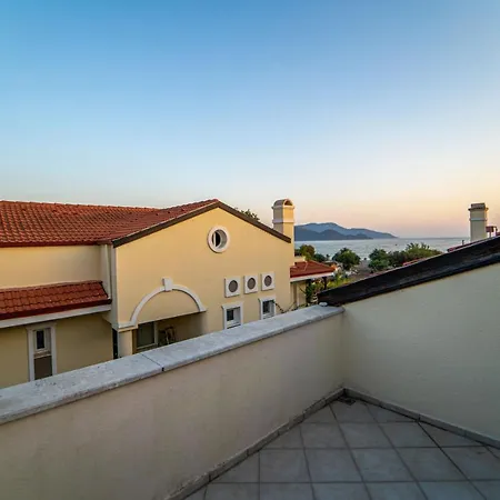 Seaside Residence, Holly, 3 Yatak Odalı , 6 Kişilik Denize Sıfır, Ortak Havuzlu Lüks