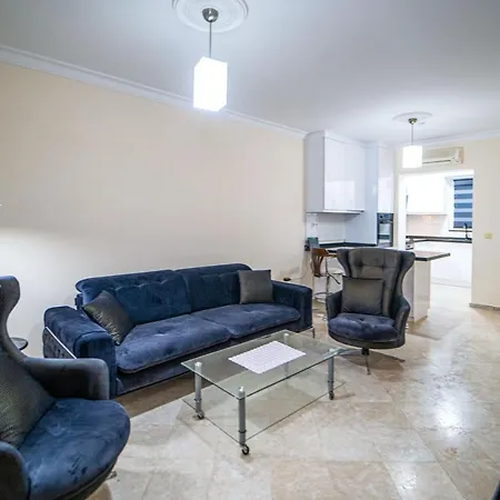 Seaside Residence, Holly, 3 Yatak Odali , 6 Kisilik Denize Sifir, Ortak Havuzlu Luks *