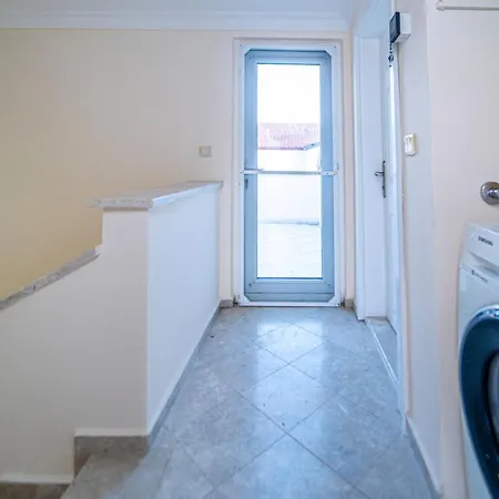 Seaside Residence, Holly, 3 Yatak Odali , 6 Kisilik Denize Sifir, Ortak Havuzlu Luks Fethiye