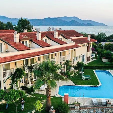 Seaside Residence, Holly, 3 Yatak Odali , 6 Kisilik Denize Sifir, Ortak Havuzlu Luks * Fethiye