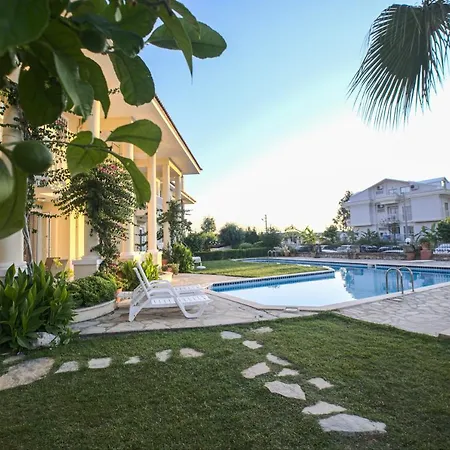 Apartment Seaside Residence, Holly, 3 Yatak Odali , 6 Kisilik Denize Sifir, Ortak Havuzlu Luks Fethiye